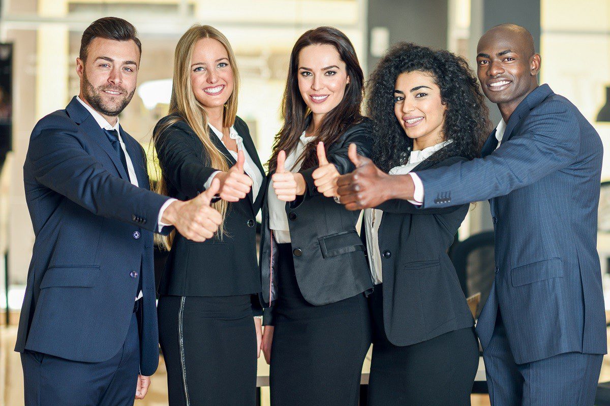 Colaborador sofrendo estresse no trabalho